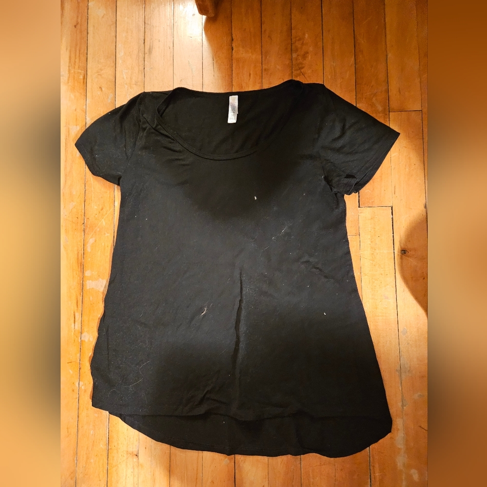 Black Lularoe Tee